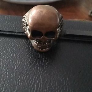Mens metal skull ring